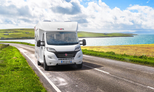 Autocaravana perfilada de la marca pilote