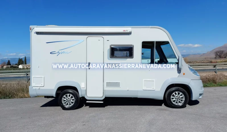 PILOTE CITY VAN lleno