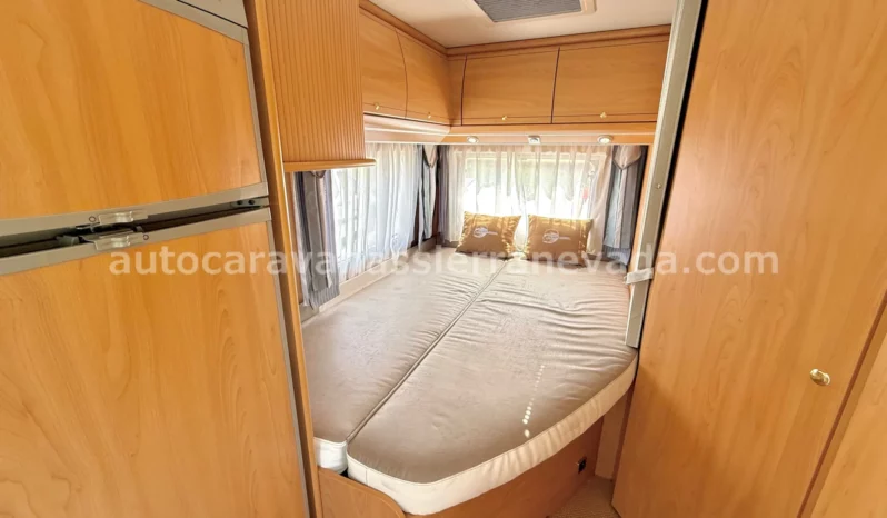 BURSTNER DELFIN T680 lleno