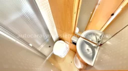 BURSTNER DELFIN T680 lleno