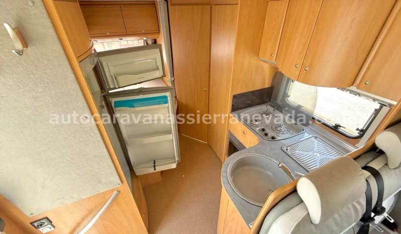 BURSTNER DELFIN T680 lleno