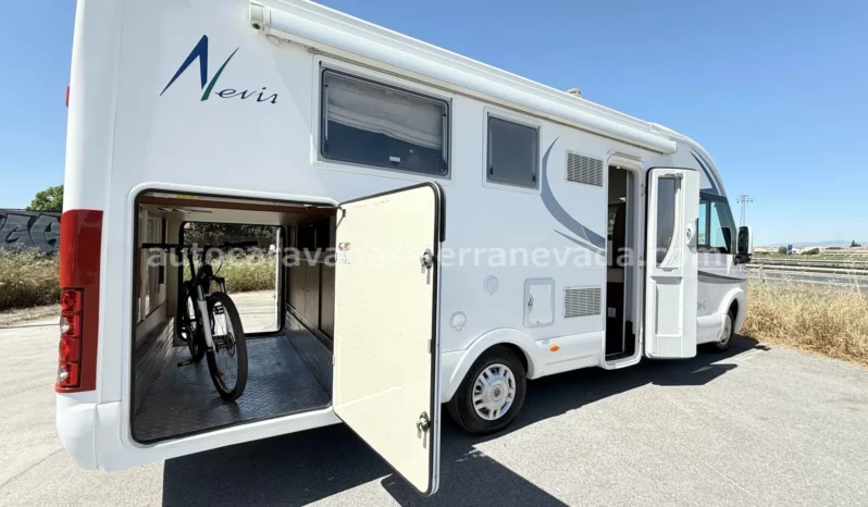 McLouis NEVIS 876G lleno