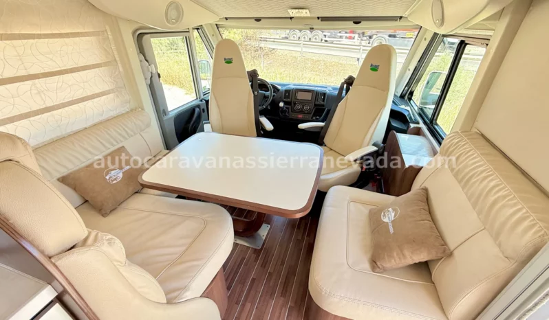 McLouis NEVIS 876G lleno