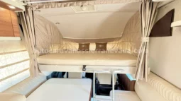 McLouis NEVIS 876G lleno