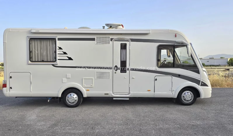 HYMER B698 lleno